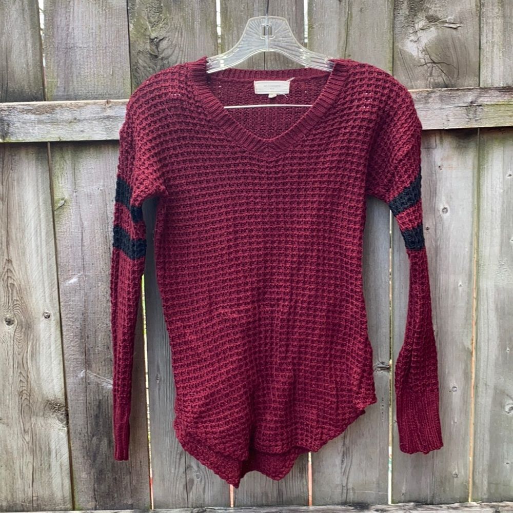 No comment burgundy sweater sz. S